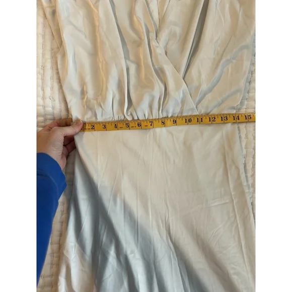 Petal and Pup Amarlee Maxi Dress Satin Size Small NWOT White - Picture 11 of 13